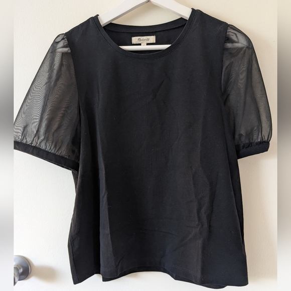 Madewell Tops - Madewell black tee with puff short sleeve